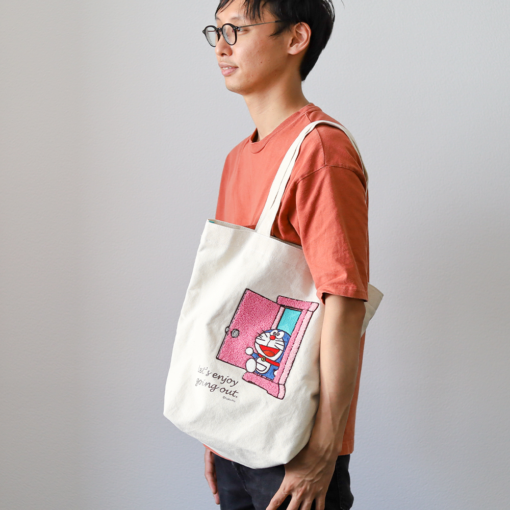 ドラえもん サガラ刺繍トートバッグどこでもドア | ドラえもん未来