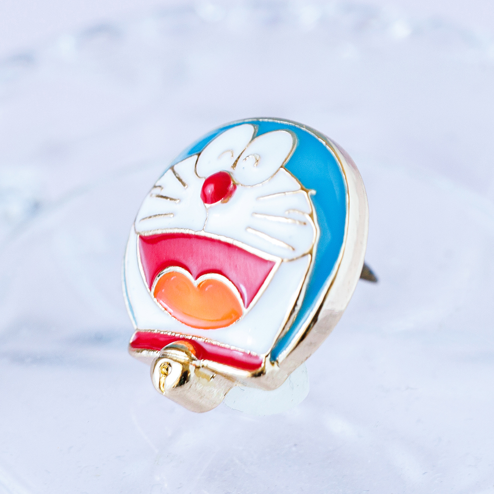 デコレーションピンバッジ ドラえもん にっこり | ドラえもん未来