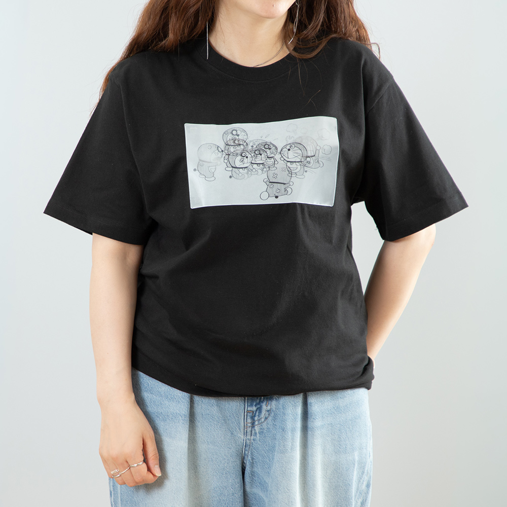 THE DORAEMON STOREオリジナルレンチキュラーTシャツ 「ドラえもん