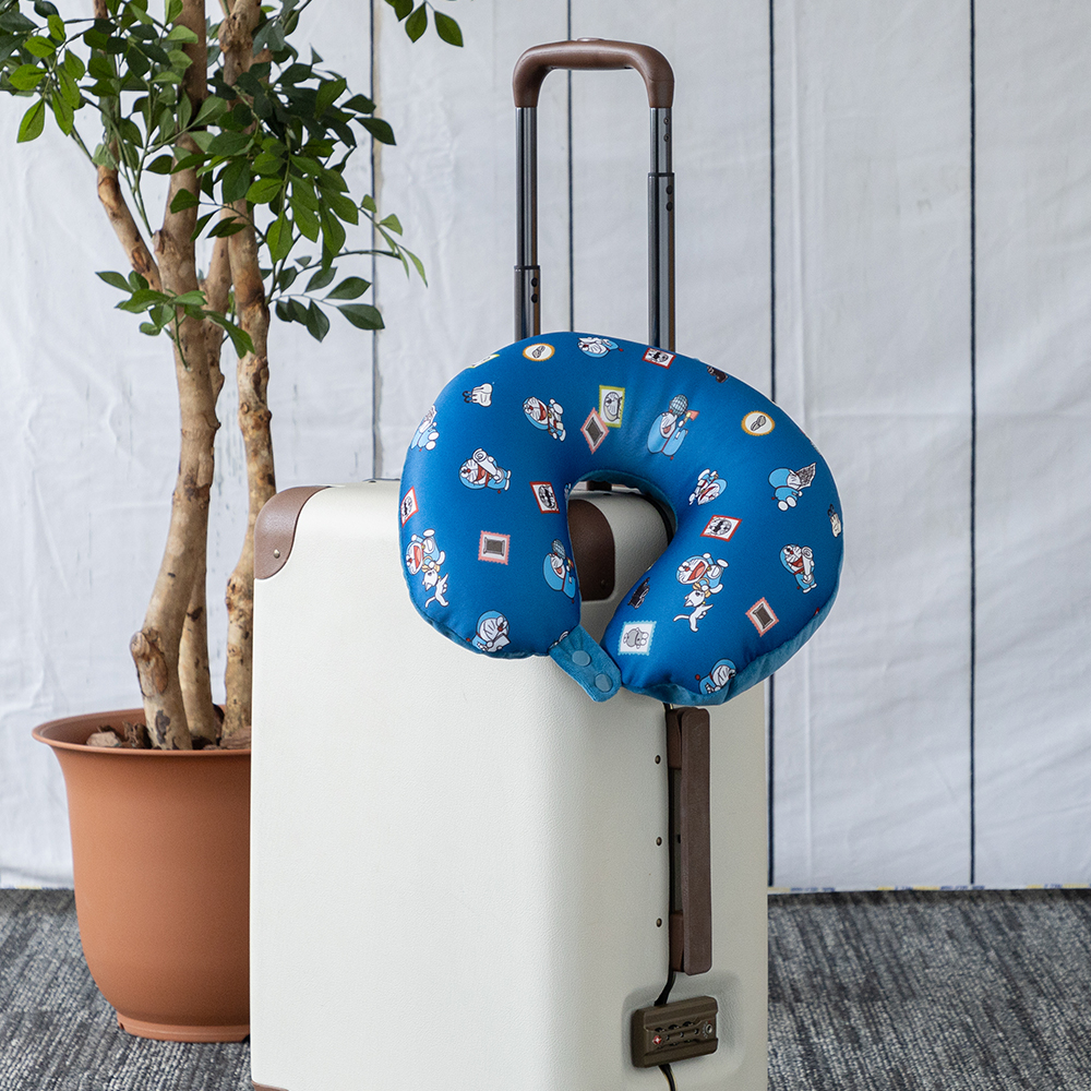 ドラえもん ネックピロー＆クッション Enjoy Your Trip！